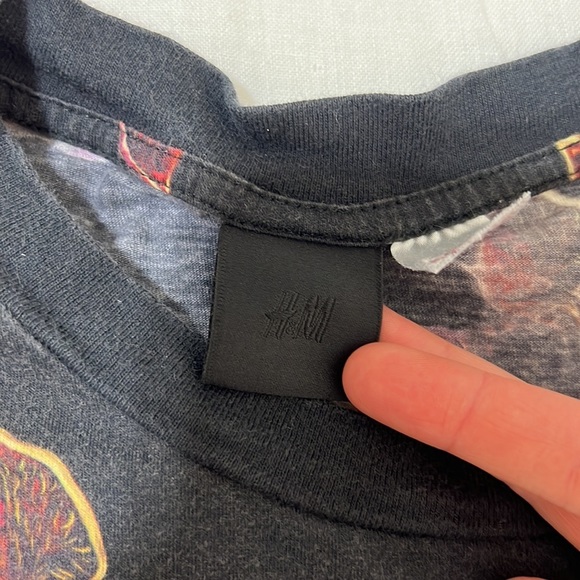 H&M Stranger Things Demogorgon T-Shirt - Picture 3 of 10